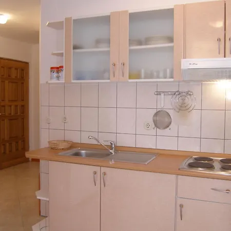 Apartmán Plavac Mali-4 By Interhome Potomje