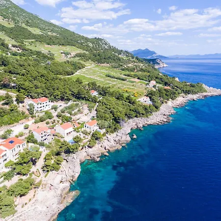 Plavac Mali-4 By Interhome