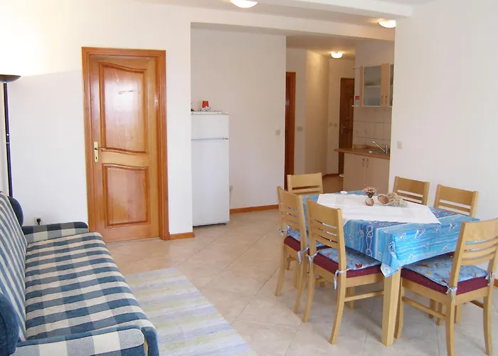 公寓 Plavac Mali-4 By Interhome *